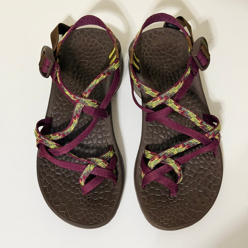 Chaco Z/Cloud X2‎ Women Strappy Sandals Vibram Sole Purple Maroon Multi Size 7